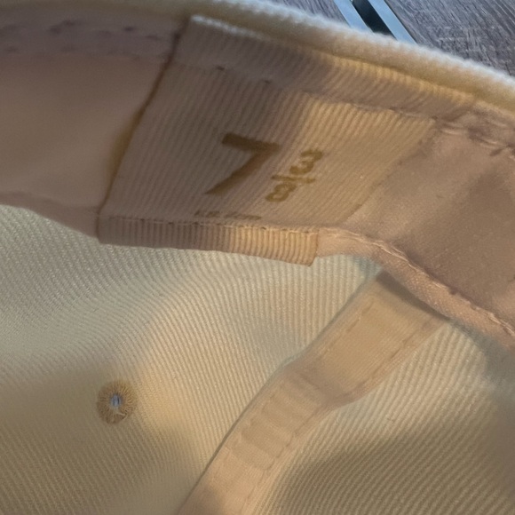 New York Mets Beige and Navy Cap - Picture 6 of 6